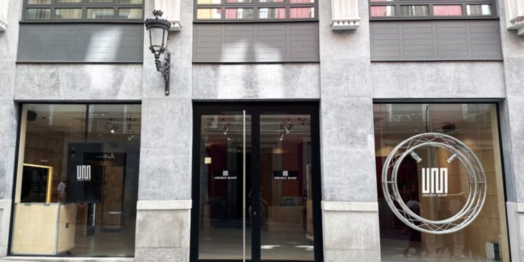 Hola, Superfans! Common Music Group opens its personal retail retailer inside UMusic Lodge in Madrid